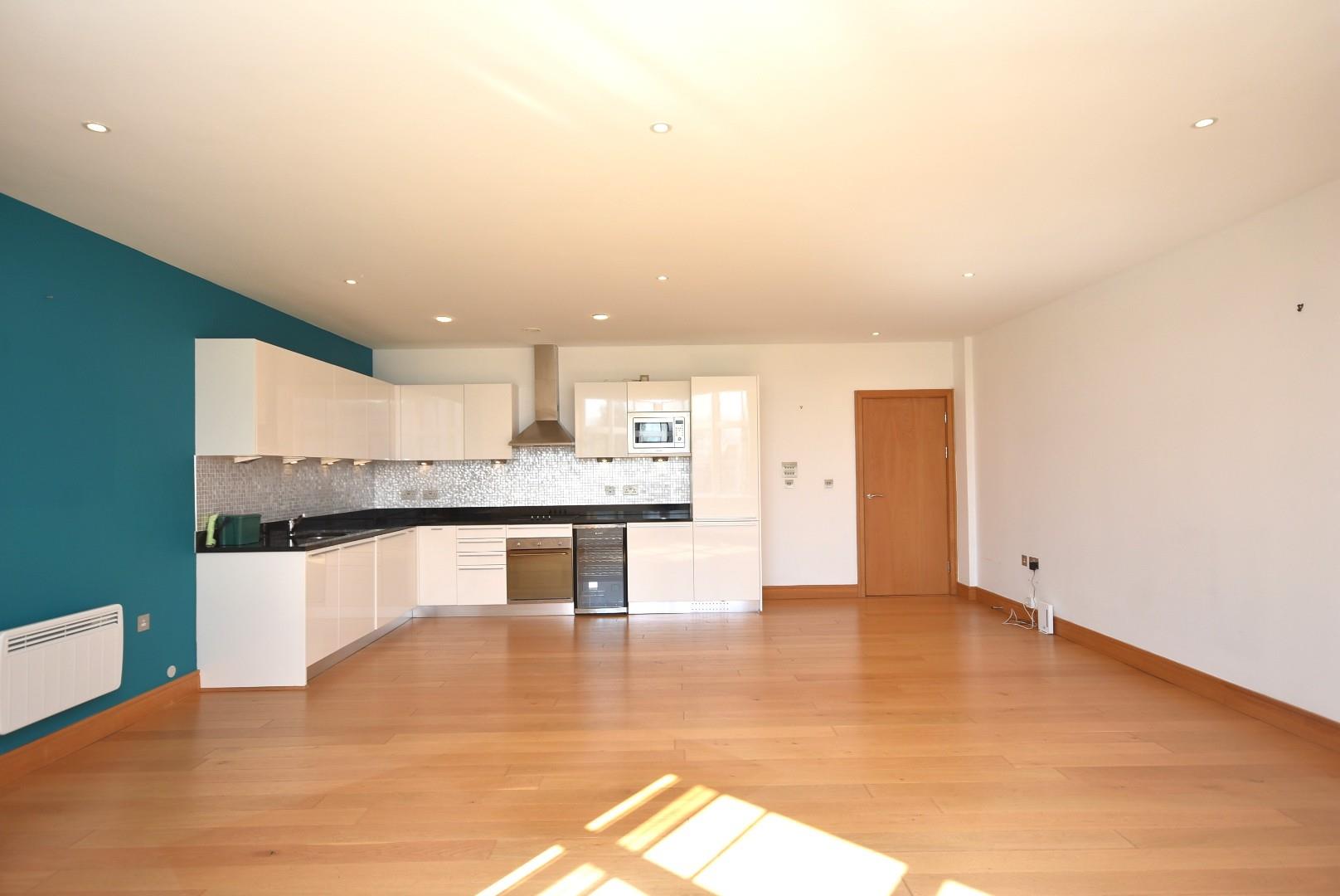 216 Headlands, Hayes Point, Sully, CF64 5QH